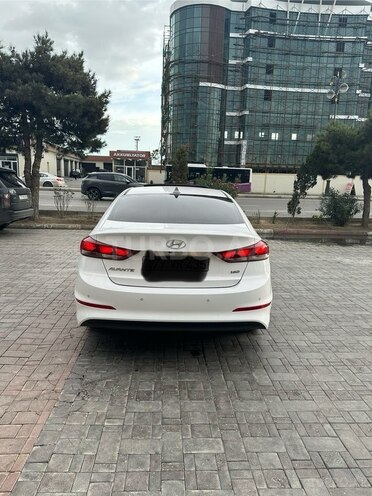 Hyundai Avante 2017, 220,000 km - 1.6 l - Bakı