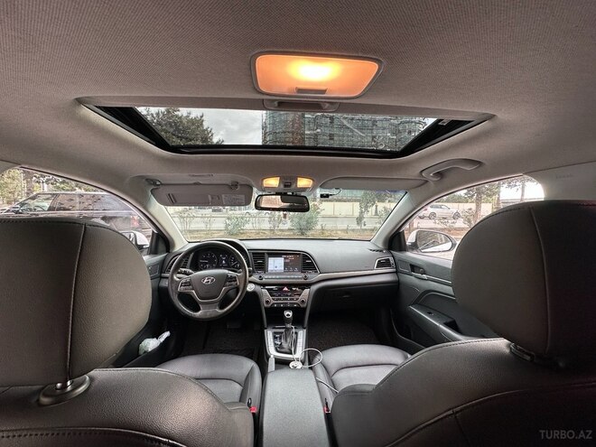 Hyundai Avante 2017, 220,000 km - 1.6 l - Bakı