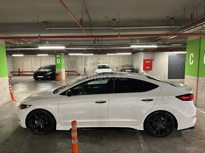 Hyundai Elantra 2018, 360,009 km - 2.0 l - Bakı