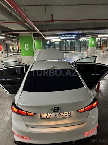 Hyundai Elantra 2018, 360,009 km - 2.0 l - Bakı