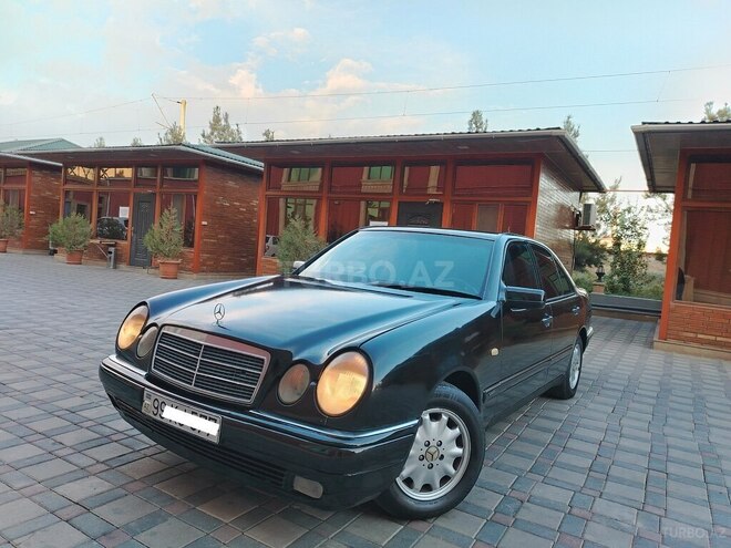 Mercedes E 200 1996, 318,261 km - 2.0 l - Şirvan