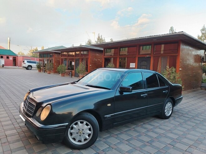Mercedes E 200 1996, 318,261 km - 2.0 l - Şirvan