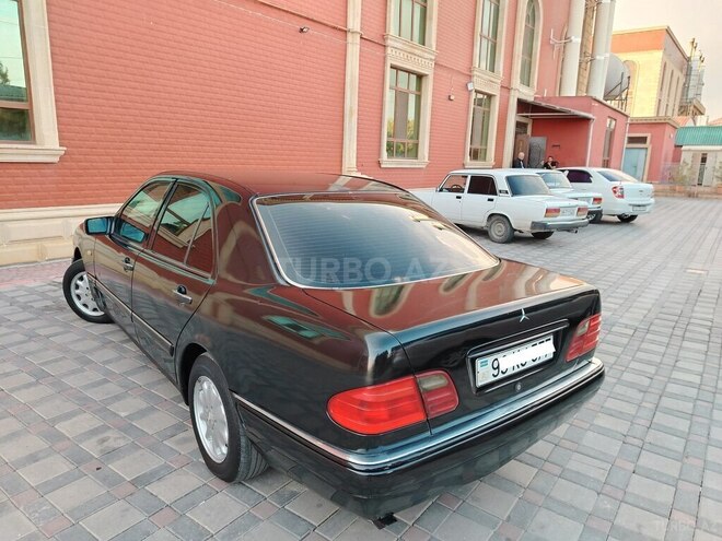 Mercedes E 200 1996, 318,261 km - 2.0 l - Şirvan