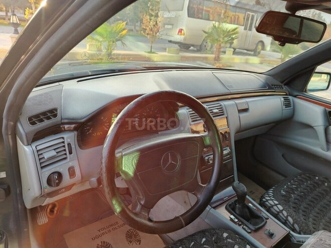 Mercedes E 200 1996, 318,261 km - 2.0 l - Şirvan