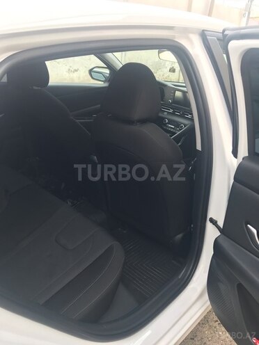 Hyundai Elantra 2022, 67,200 km - 1.6 л - Bakı