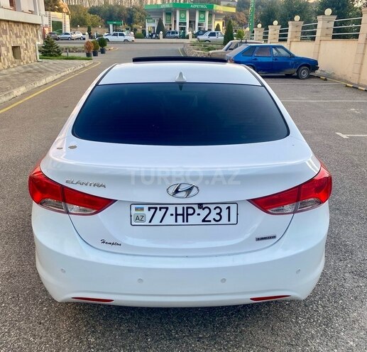 Hyundai Elantra 2012, 260,863 km - 1.8 l - Quba