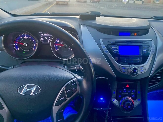 Hyundai Elantra 2012, 260,863 km - 1.8 l - Quba