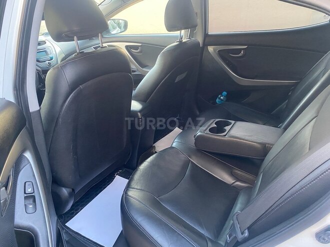 Hyundai Elantra 2012, 260,863 km - 1.8 l - Quba