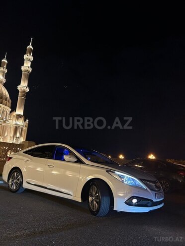 Hyundai Grandeur 2015, 217,000 km - 2.0 л - Bakı