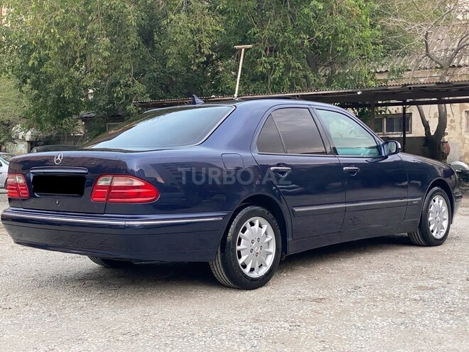 Mercedes E 240 1999, 249,000 km - 2.6 l - Bakı