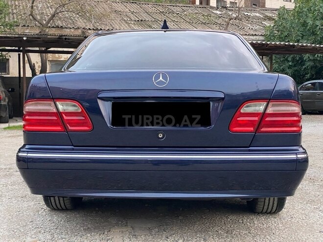Mercedes E 240 1999, 249,000 km - 2.6 l - Bakı