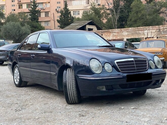 Mercedes E 240 1999, 249,000 km - 2.6 l - Bakı