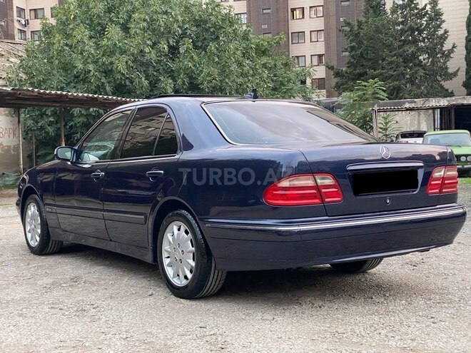 Mercedes E 240 1999, 249,000 km - 2.6 l - Bakı