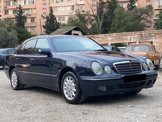 Mercedes E 240 1999, 249,000 km - 2.6 l - Bakı