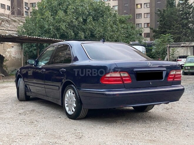 Mercedes E 240 1999, 249,000 km - 2.6 l - Bakı