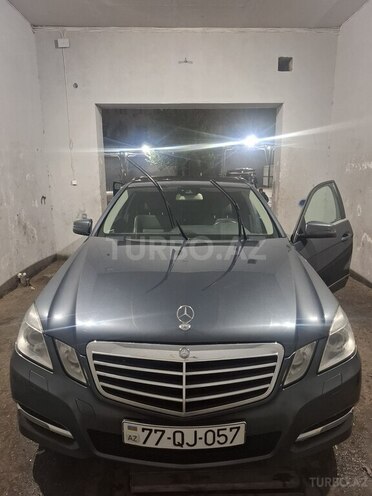 Mercedes E 220 2012, 256,000 km - 2.1 l - Bakı