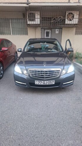 Mercedes E 220 2012, 256,000 km - 2.1 l - Bakı