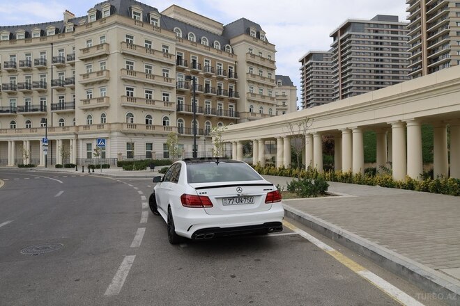 Mercedes E 350 2013, 236,000 km - 3.5 л - Bakı