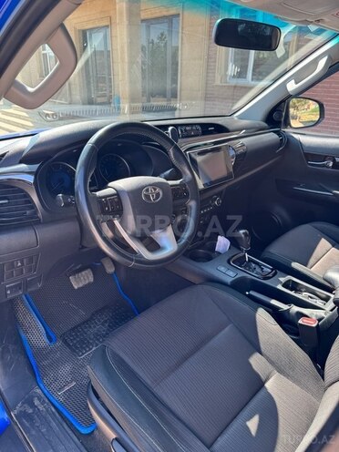 Toyota Hilux 2017, 136,000 km - 2.4 л - Bakı