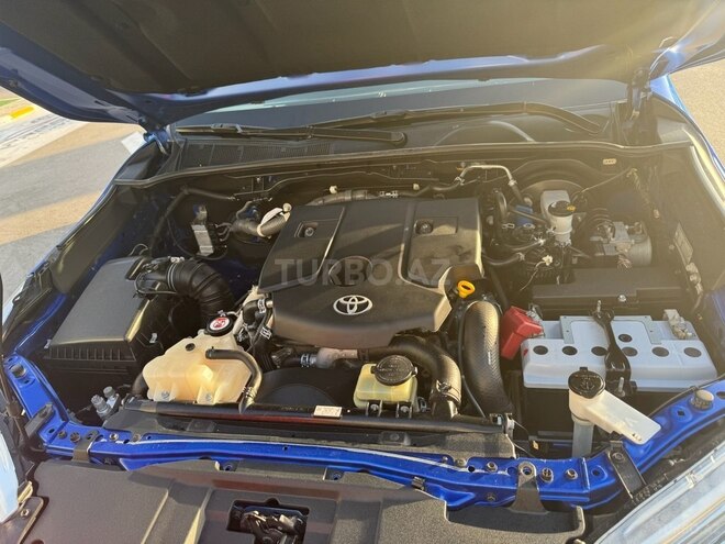 Toyota Hilux 2017, 136,000 km - 2.4 л - Bakı