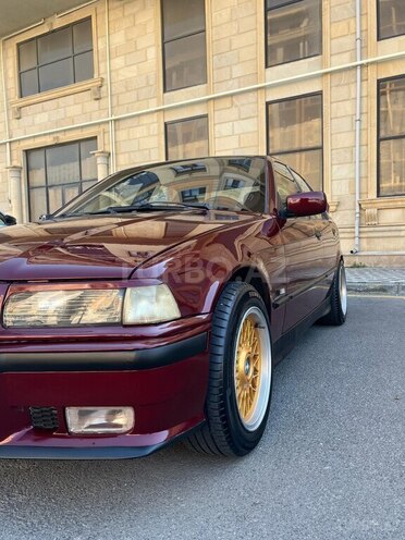 BMW 320 1995, 306,000 km - 2.0 l - Sumqayıt