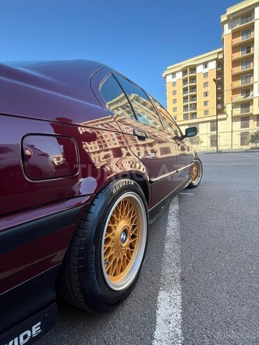 BMW 320 1995, 306,000 km - 2.0 l - Sumqayıt