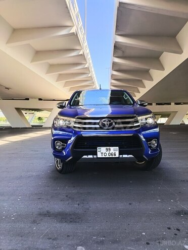 Toyota Hilux 2019, 63,700 km - 2.8 l - Bakı