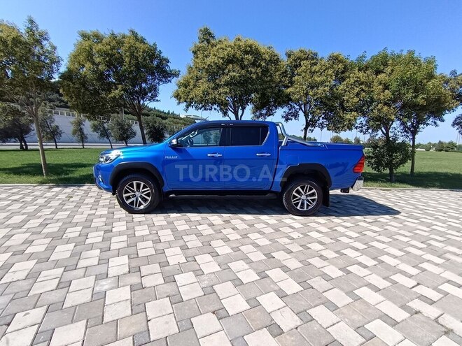 Toyota Hilux 2019, 63,700 km - 2.8 l - Bakı