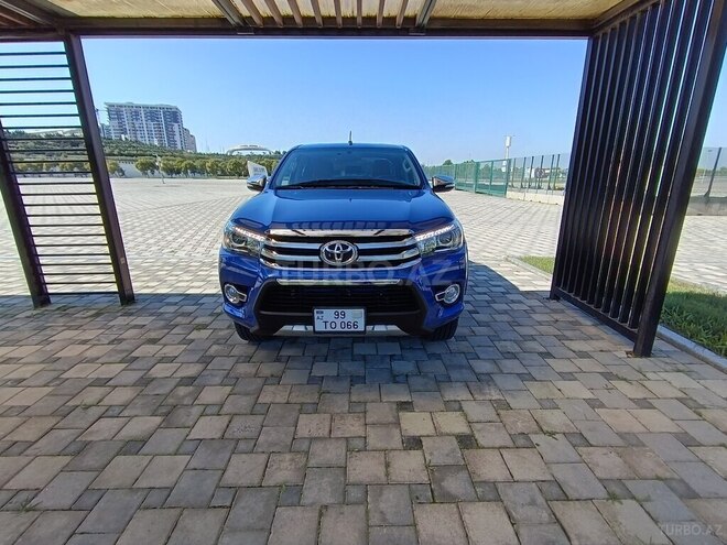 Toyota Hilux 2019, 63,700 km - 2.8 l - Bakı
