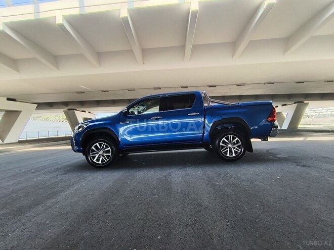 Toyota Hilux 2019, 63,700 km - 2.8 l - Bakı