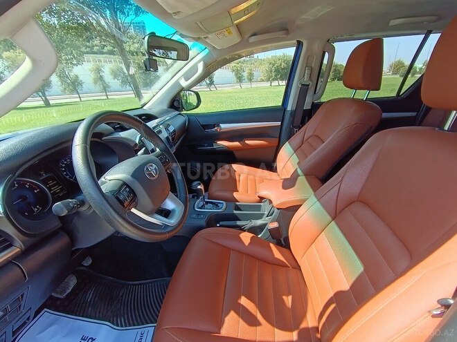 Toyota Hilux 2019, 63,700 km - 2.8 l - Bakı