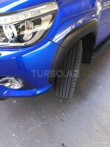 Toyota Hilux 2019, 63,700 km - 2.8 l - Bakı