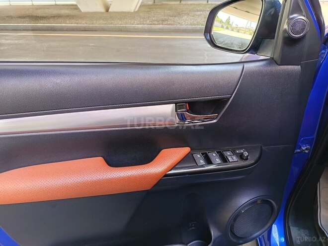 Toyota Hilux 2019, 63,700 km - 2.8 l - Bakı
