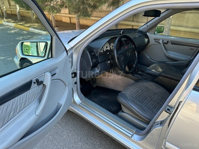 Mercedes C 230 1999, 220,000 km - 2.3 l - Bakı