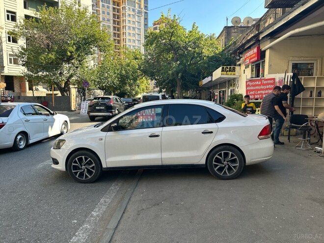 Volkswagen Polo 2012, 230,000 km - 1.6 л - Bakı