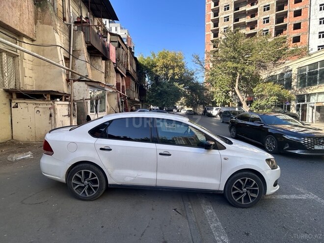 Volkswagen Polo 2012, 230,000 km - 1.6 л - Bakı