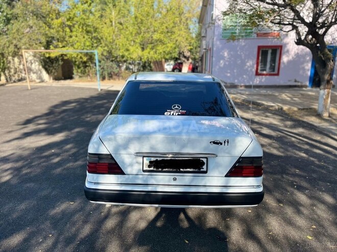 Mercedes E 200 1995, 250,000 km - 2.0 l - Bakı