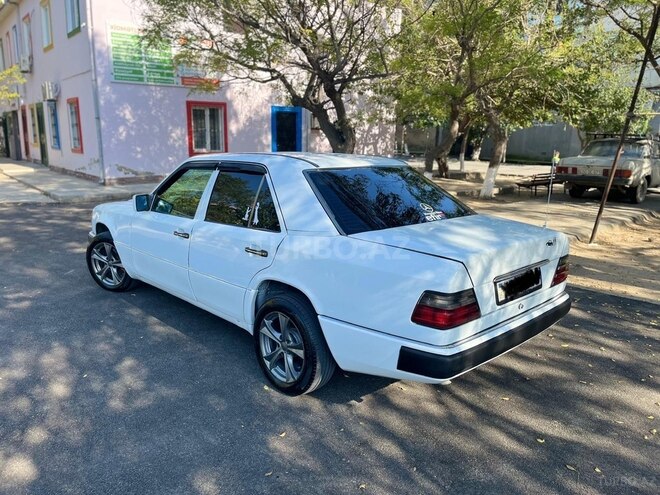 Mercedes E 200 1995, 250,000 km - 2.0 l - Bakı