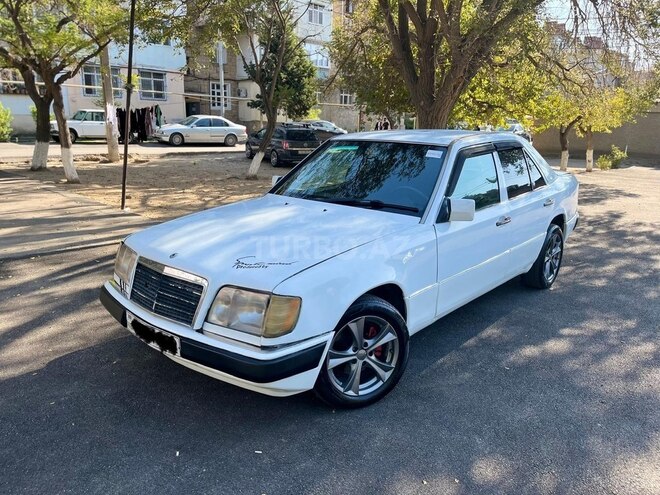 Mercedes E 200 1995, 250,000 km - 2.0 l - Bakı