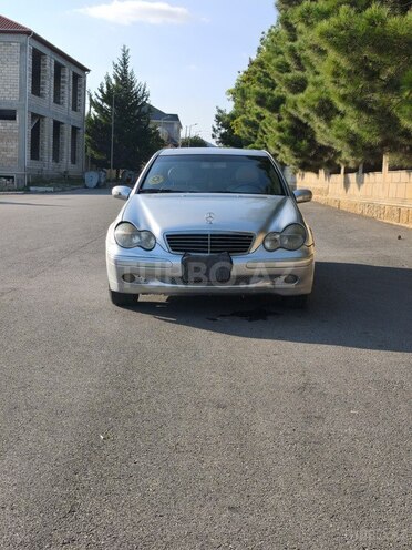 Mercedes C 240 2002, 320,000 km - 2.6 l - Şamaxı