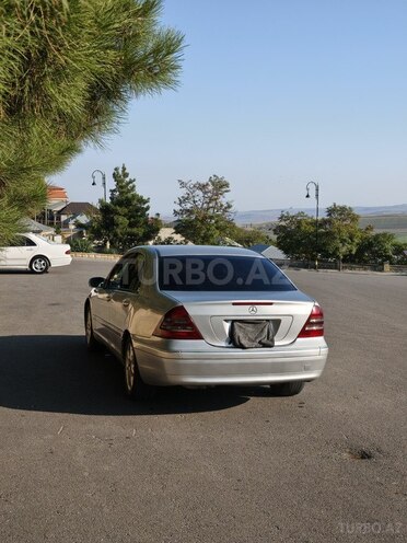 Mercedes C 240 2002, 320,000 km - 2.6 l - Şamaxı