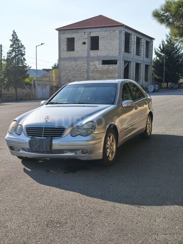 Mercedes C 240 2002, 320,000 km - 2.6 l - Şamaxı