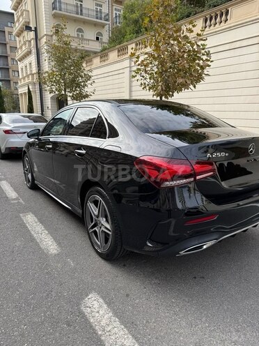 Mercedes A 250 e 2021, 67,000 km - 1.3 л - Bakı