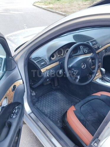 Mercedes E 270 2002, 236,945 km - 2.7 l - Bakı