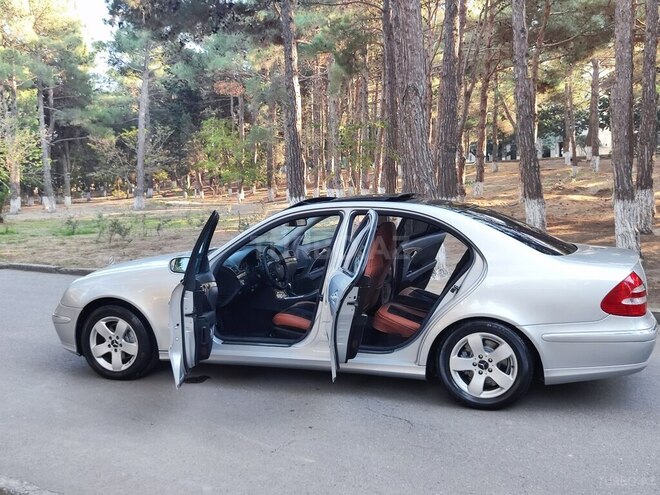Mercedes E 270 2002, 236,945 km - 2.7 l - Bakı
