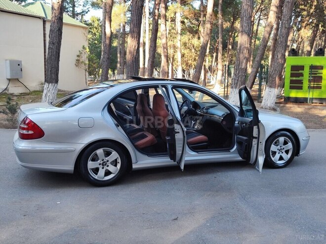 Mercedes E 270 2002, 236,945 km - 2.7 l - Bakı