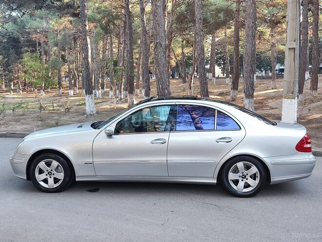 Mercedes E 270 2002, 236,945 km - 2.7 l - Bakı