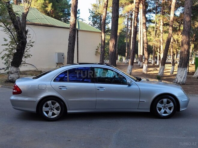 Mercedes E 270 2002, 236,945 km - 2.7 l - Bakı