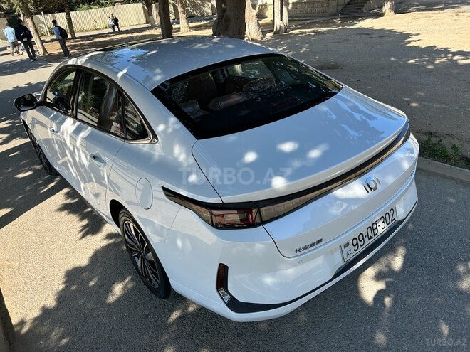 Changan Qiyuan A05 2025, 0 km - 1.5 л - Bakı