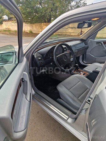 Mercedes C 230 1999, 265,000 km - 2.3 л - Beyləqan